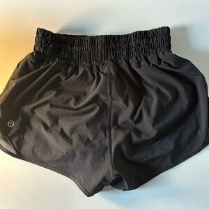Lulu Lemon Hotty Hot High-Rise Lined Short 2.5”
